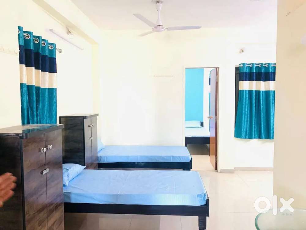 Fully furnished PG Fatehgunj flyover #prime location #