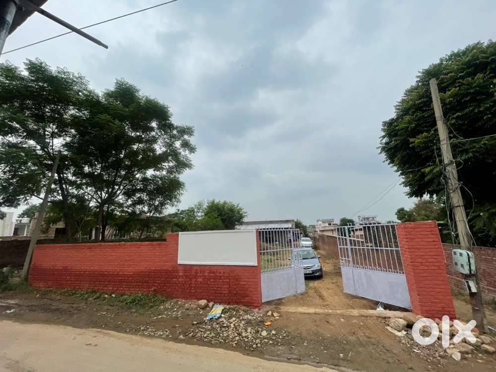 Gowdown / Factory / warehouse