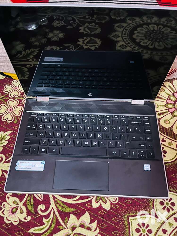HP LAPTOP TOUCH AND FOLDABLE