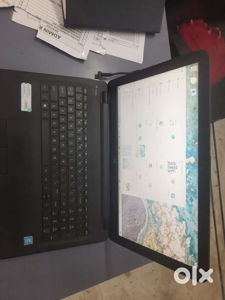 HP Notebook Laptop  4GB RAM  466GB HDD  Intel Pentium N3710