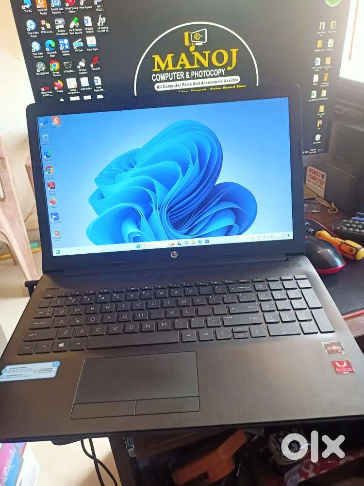 Desktop computer laptop repair service centre