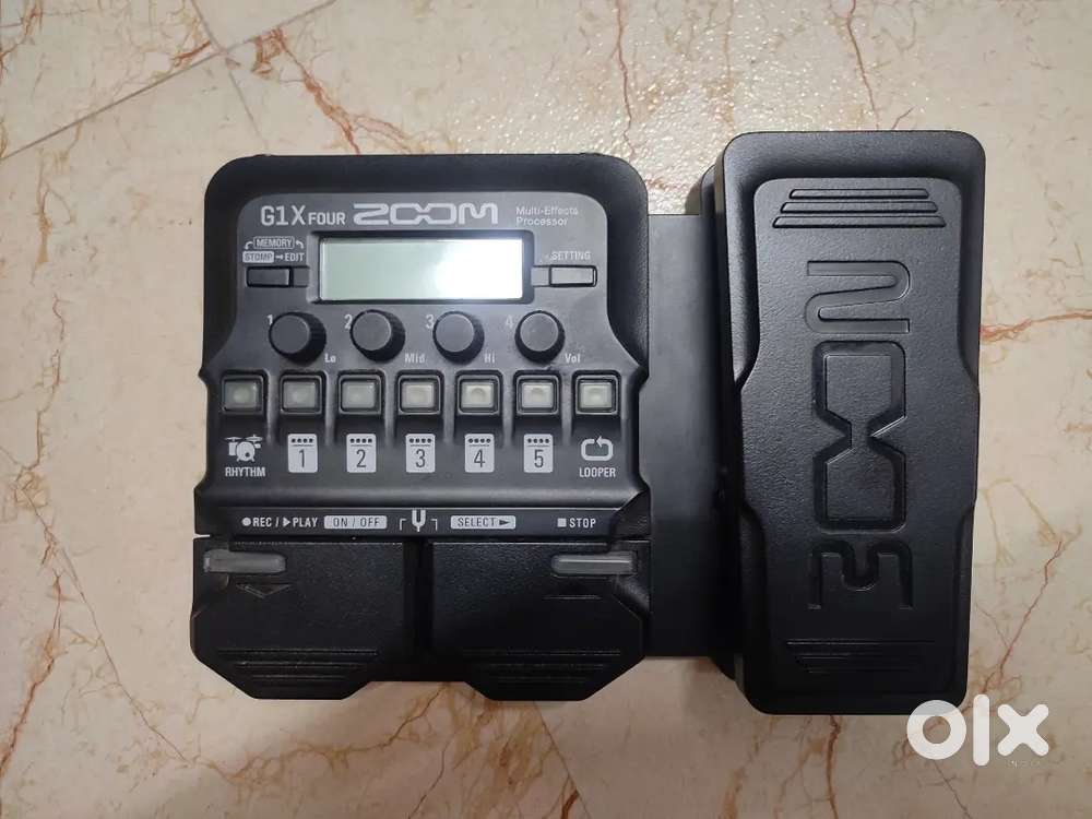 Zoom G1x four guitar pedal