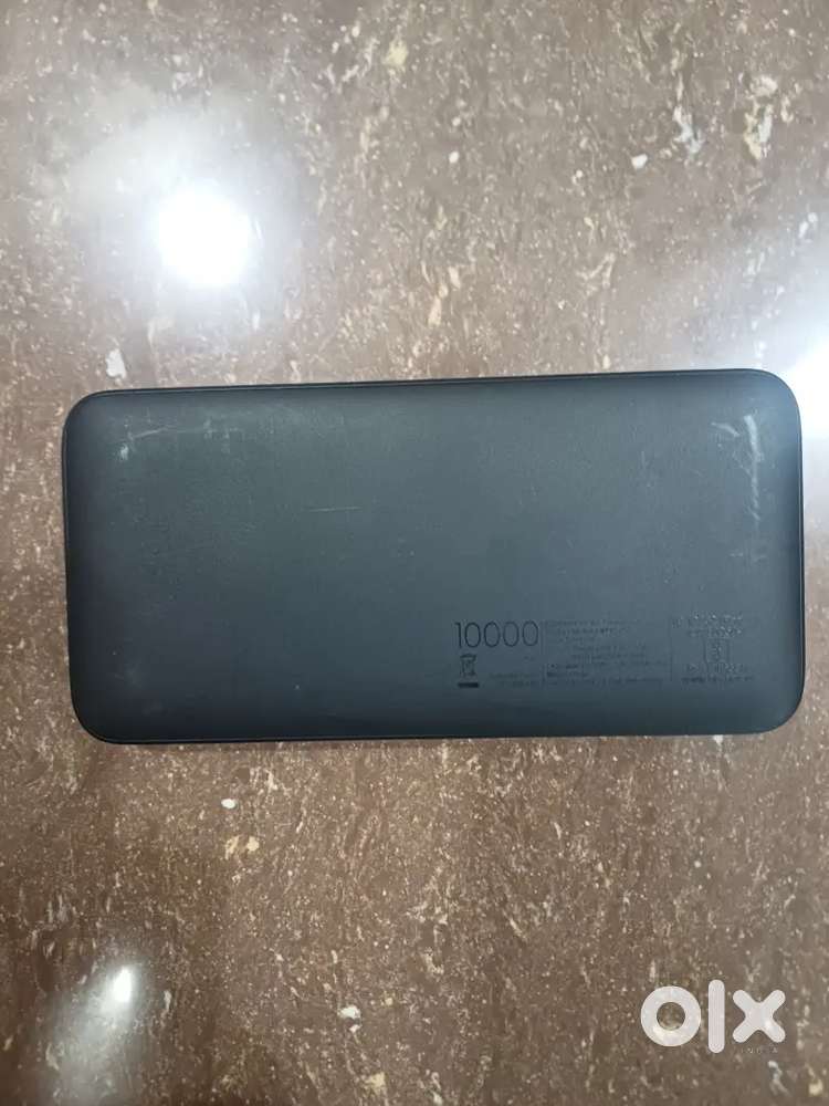 Redmi 10000 mah .A good and neat condition power bank ti looks cool ..