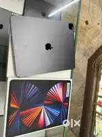 Apple ipad pro 12.9 M1 256gb  wifi cellualr . Like new