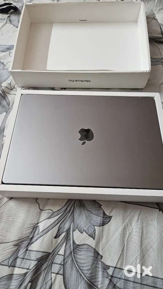 Apple M1 Laptop