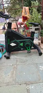 Commercial spin bike
