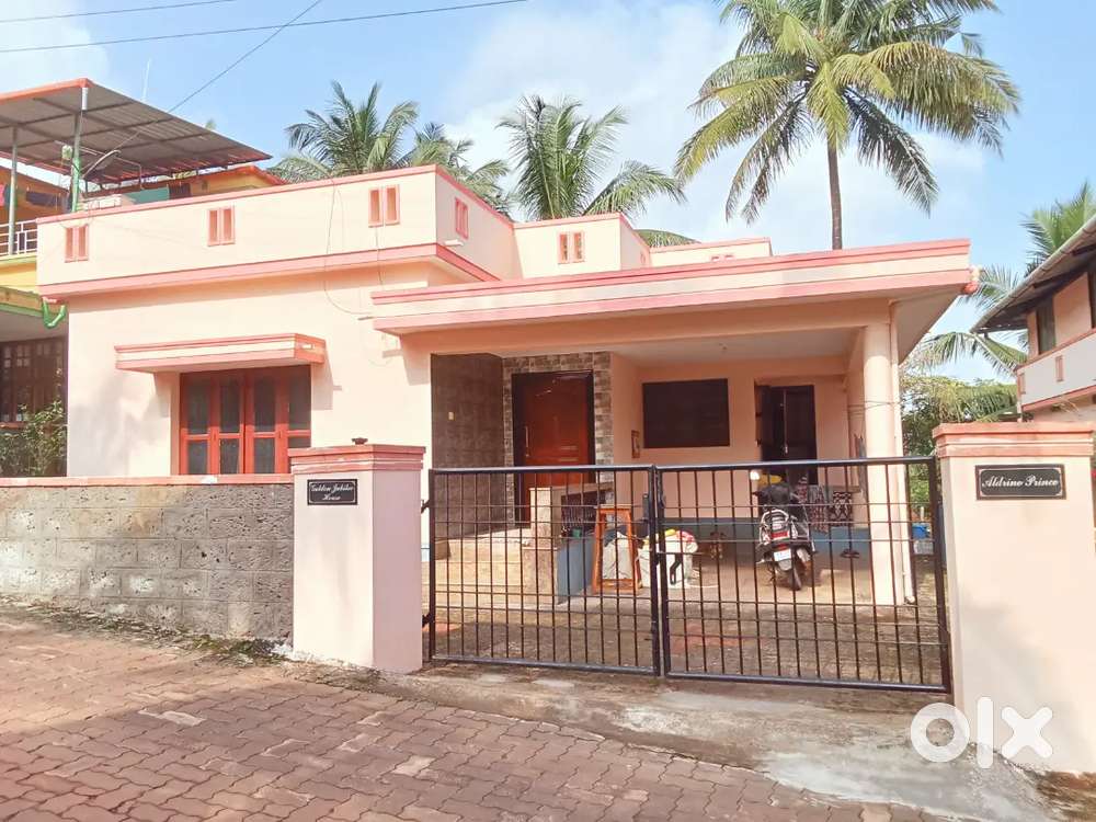 2bhk house 1250sqft 7.5 cents sale Fermai