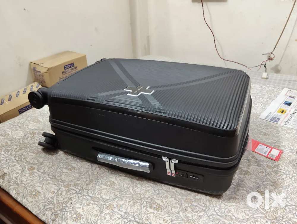 SWISS MILITARY TROLLEY LUGGAGE (maze-black)