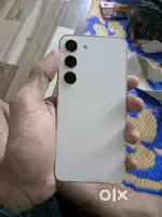 Full box warranty remaining Samsung galaxy s23 128 gb