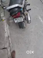 4 g Model  and bike sirf ek hand ki hai