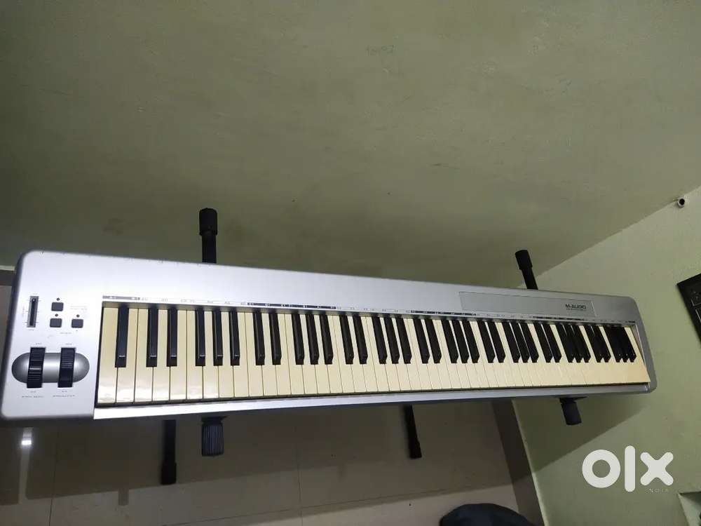 Piano Midi keyboard 88 Keys semi weighted Keys M Audio Keystation 88es