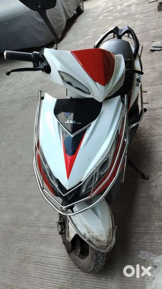 Joy scooty in good condition