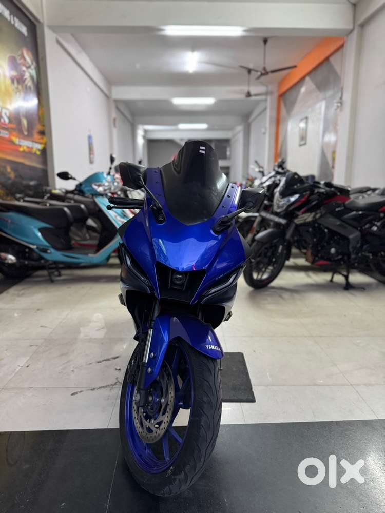 YAMAHA R15 V4 Darknight Blue 2024