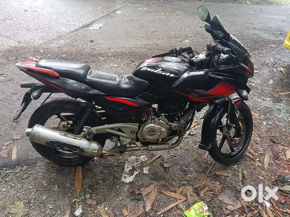 220 pulsar mints condition