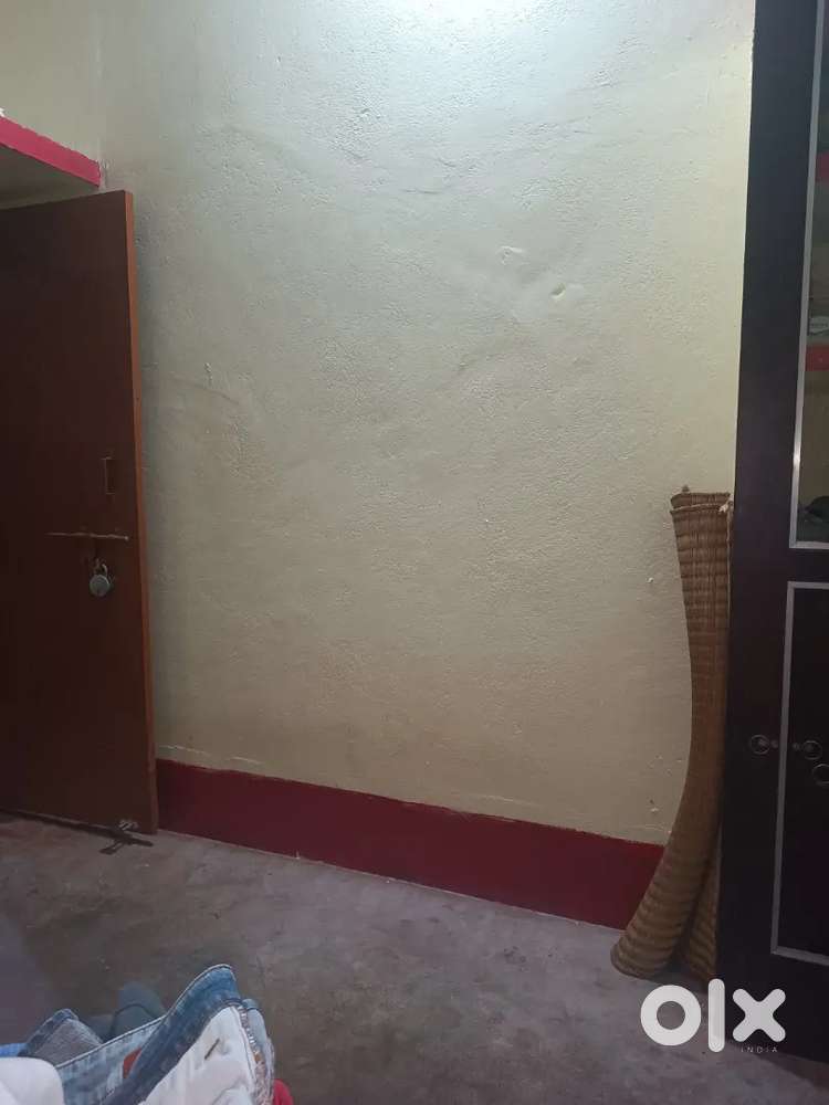 1RK with individual toilet and parking in Gurujanga