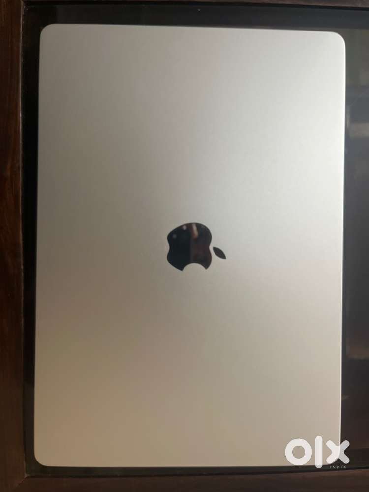 Macbook air M2 ,15 inch ,512 GB, 99% battery health,Apple care plus