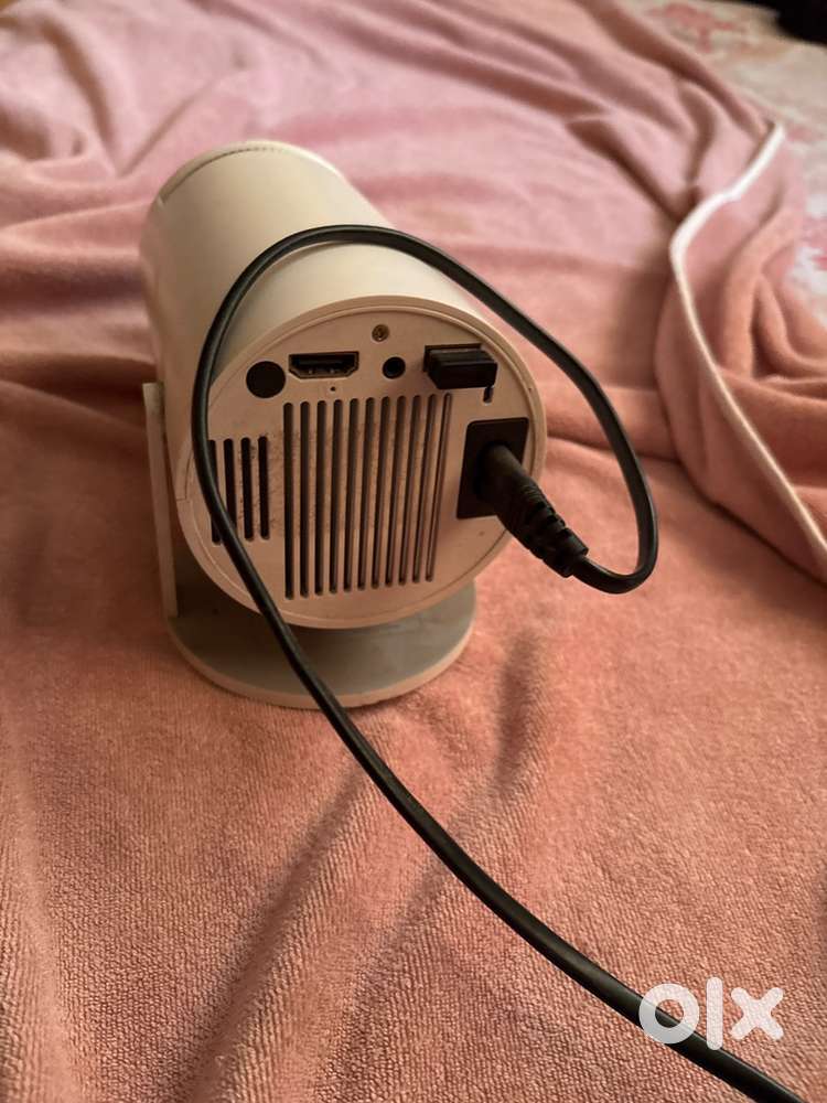 Good condition gaming projector