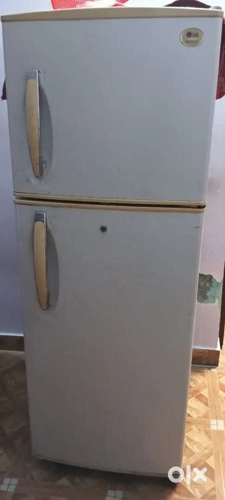 Fridge lg in very good running condition