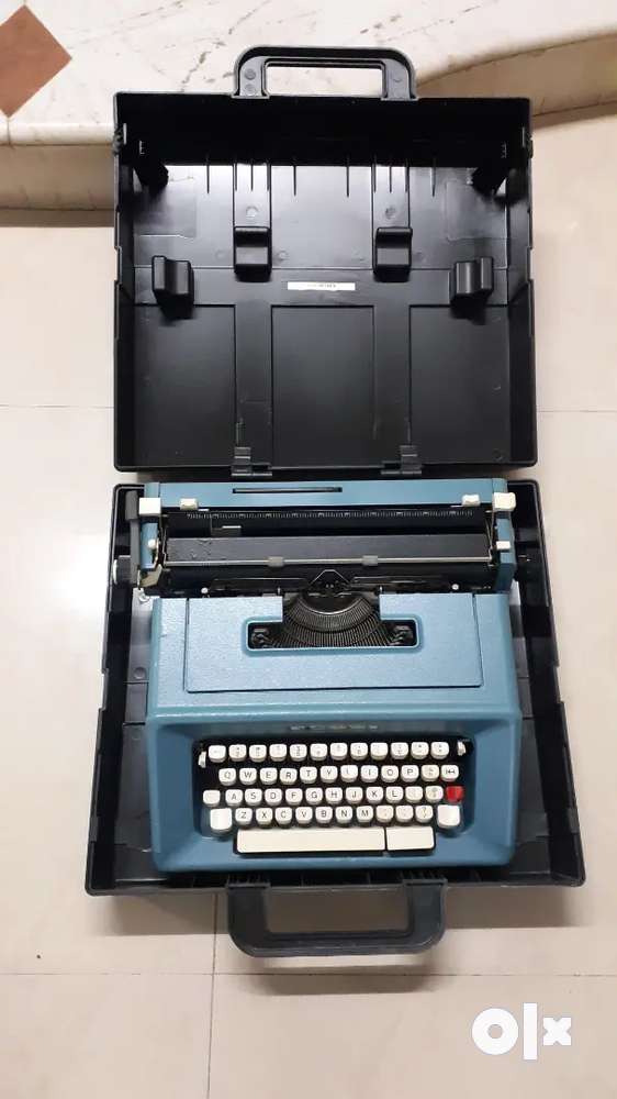 Typewriter Olivetti Studio 46 in perfectly working condition