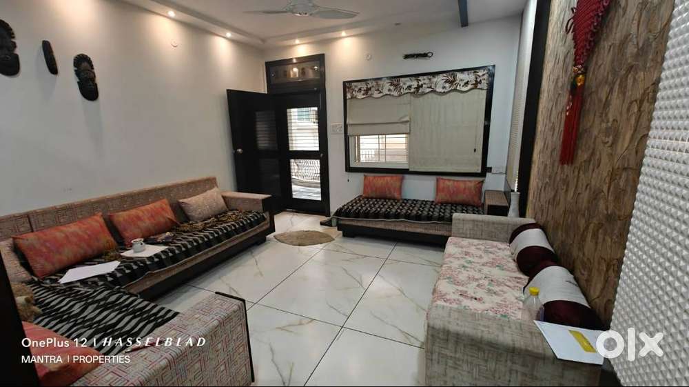 3 BHK Flat for sale at Palasia