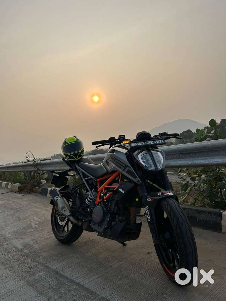 KTM 250 duke (2022 model)