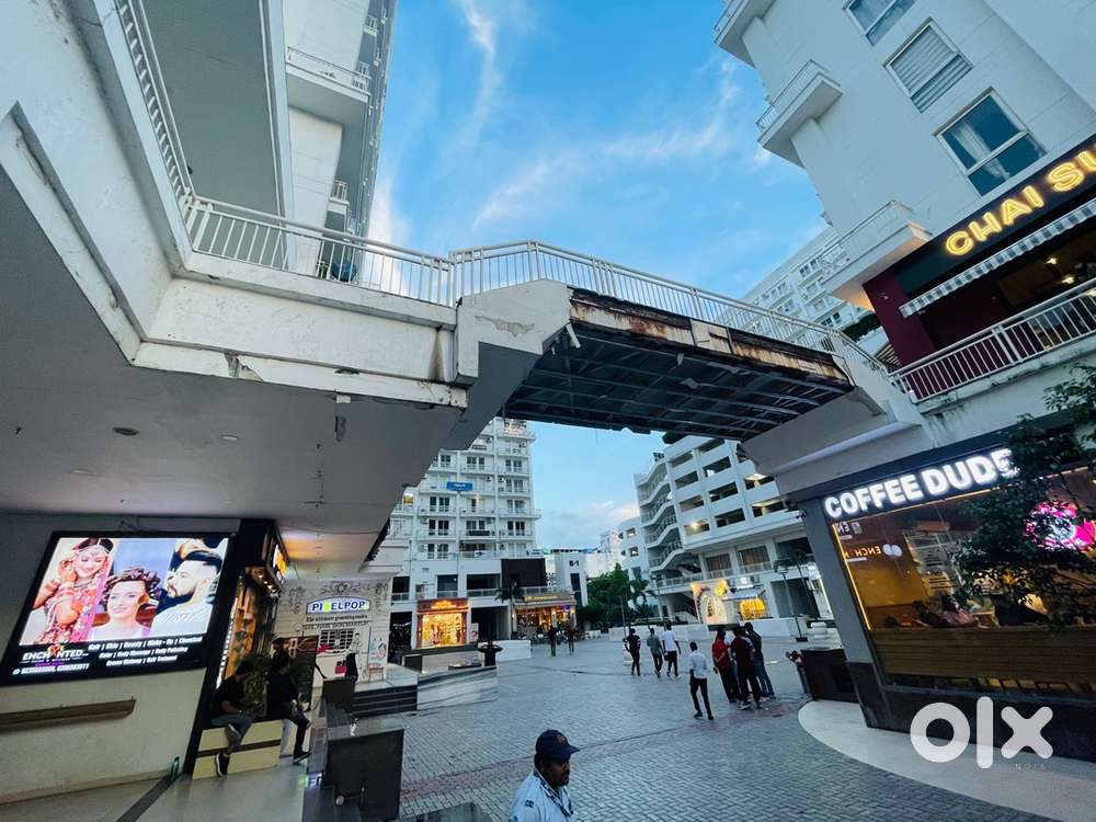 Shop in DLF my Pad