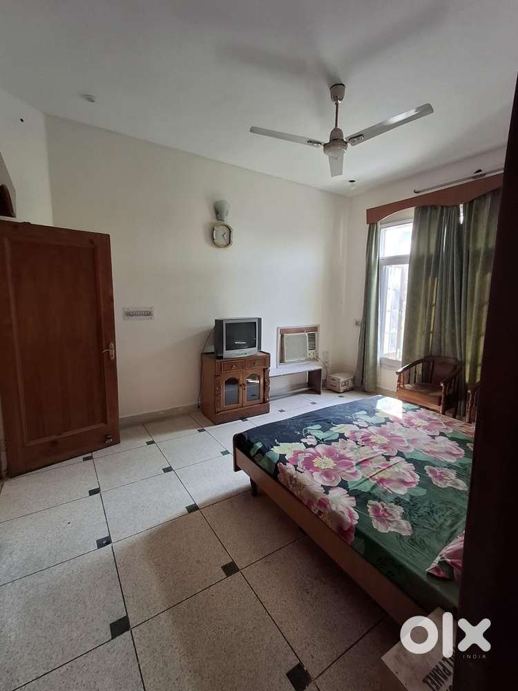 A fully furnished 2bhk available in Trikuta Nagar