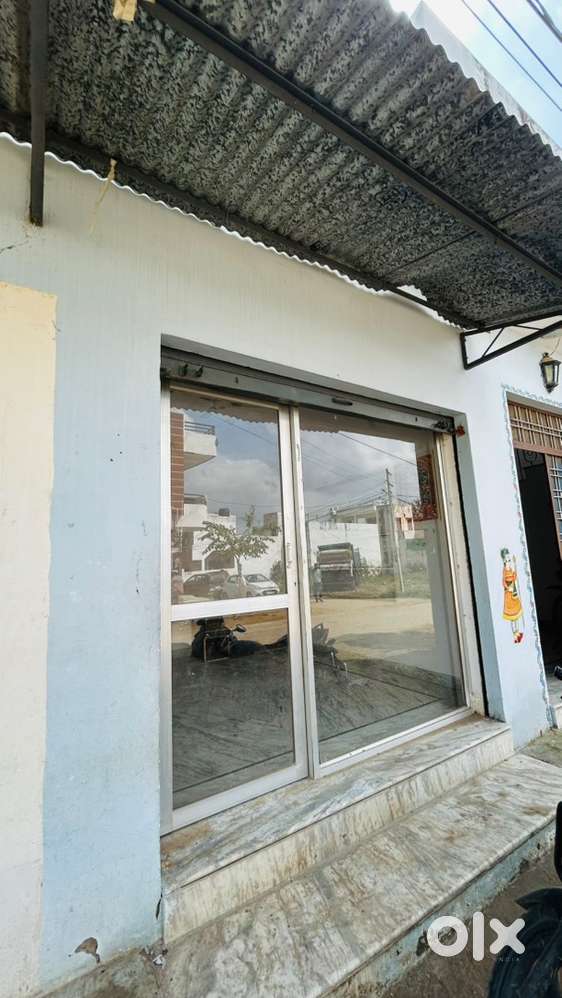 Shop / Studio , Corner with Counter Rent