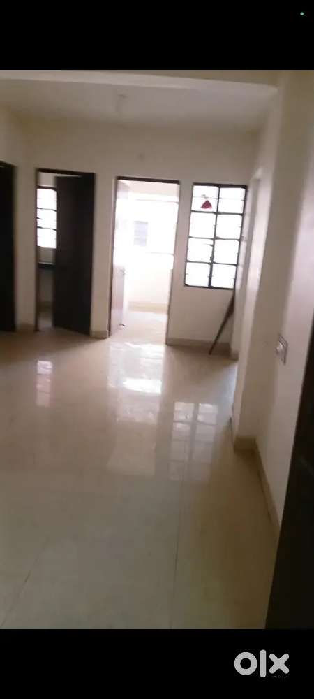 Need a roommates girl job krne wali