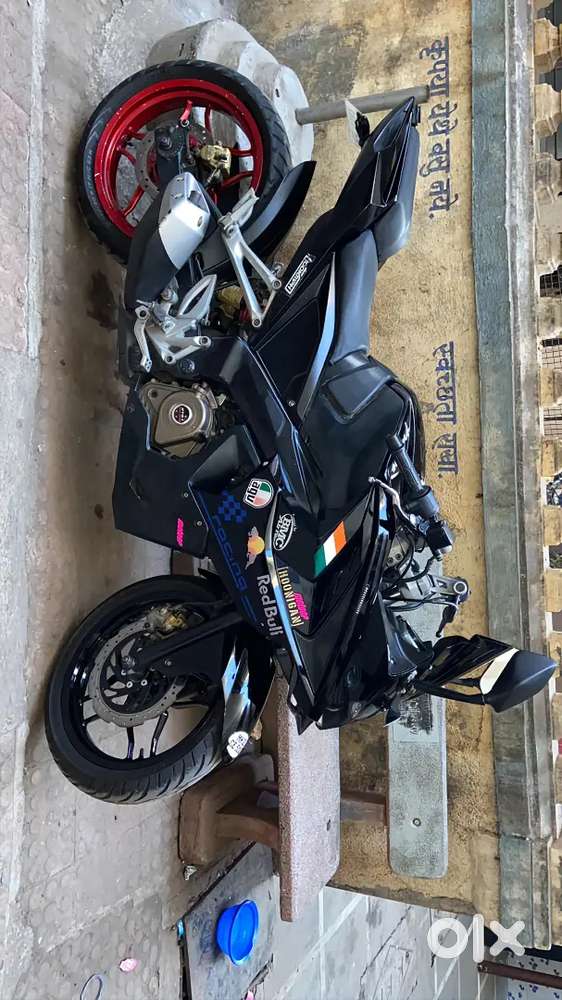 Pulsar RS200