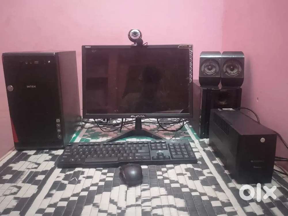 Fully assembled desktop computer
