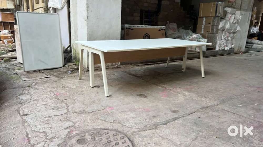 8'*4' Conference Table with Steelcase Aluminium Metal Base