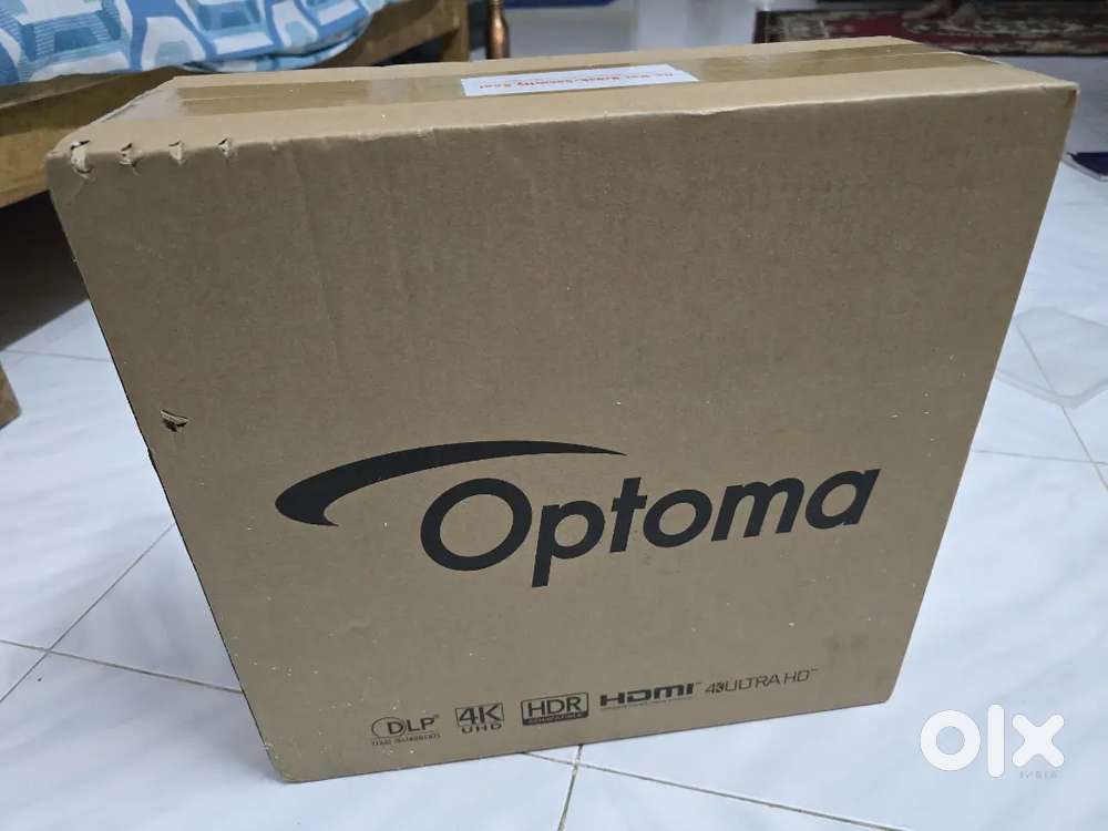 BRAND NEW SEAL PACK OPTOMA UHD385X SMART 4K PROJECTOR WITH 3D GLASSES