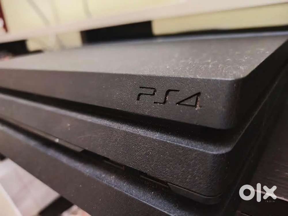 Playstation 4 Pro with 4 game