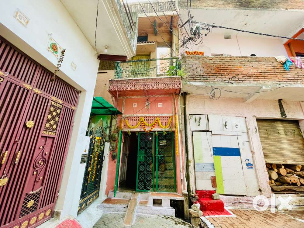 235/7Out side khanderio gate jhansi