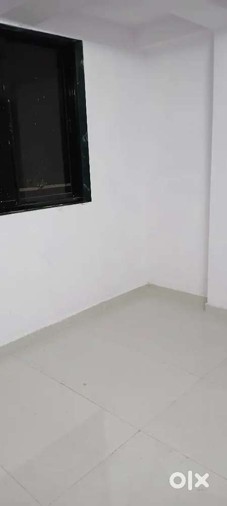 1BHK facing JP Road Metro Blue Line in Andheri W available on Rent