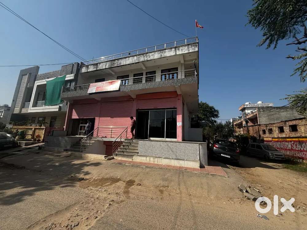 2 shops available for rent on prime location on main road