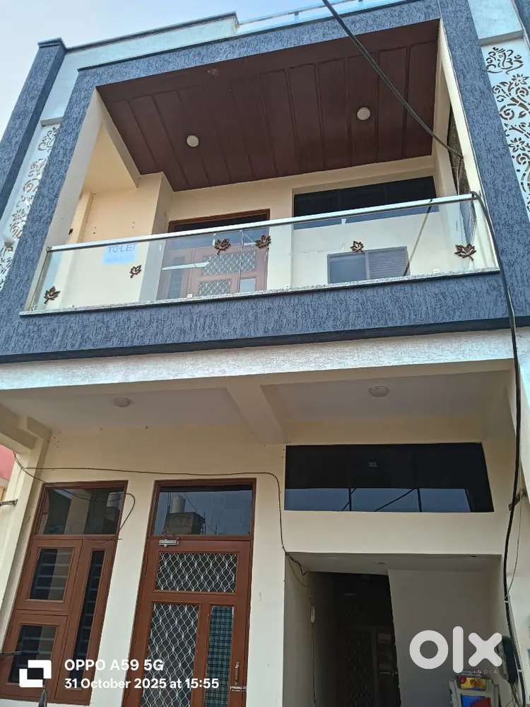 2 BHK indipendent Flore