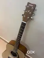 Yamaha F280 Guitar