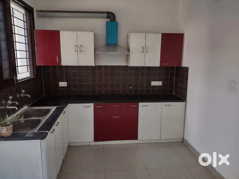 2 bhk newly renovated flat available for rent