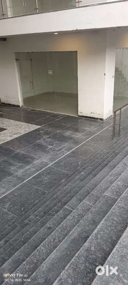 Shop available main road 25 feet ready to move