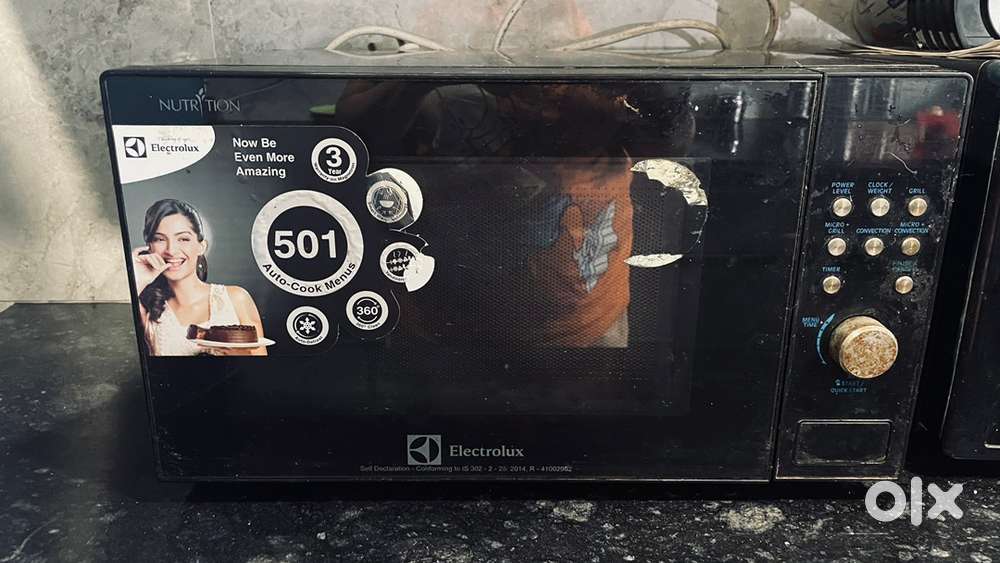 Microwave in a good condition and working