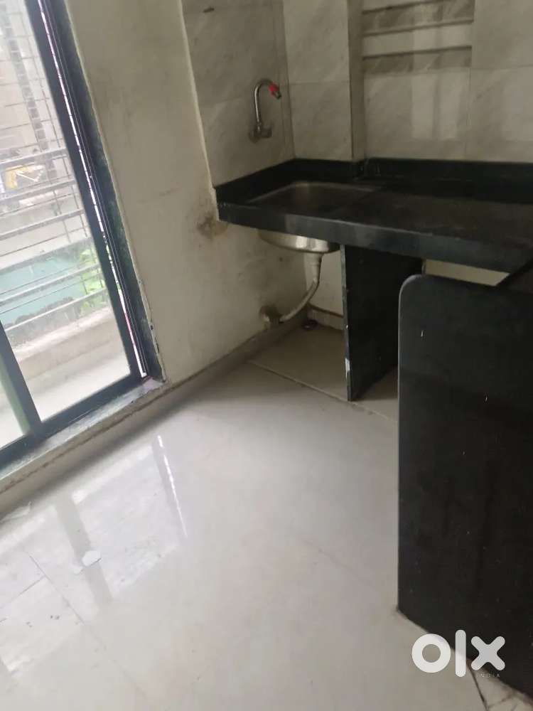 1 bhk flat havey deposit available 6 lakh sector 19 ulwe all family