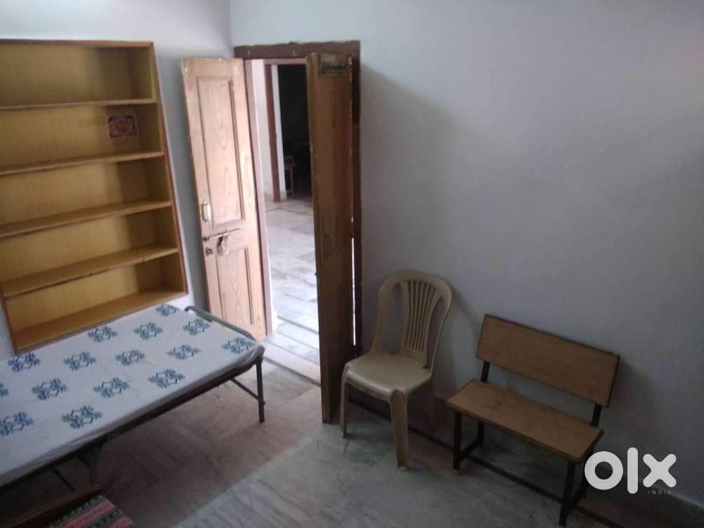 ROOM 2 PERSON RENT 6000/- PURANIYA ABAID UDARAM CHOWK NEAR GREEN PARK