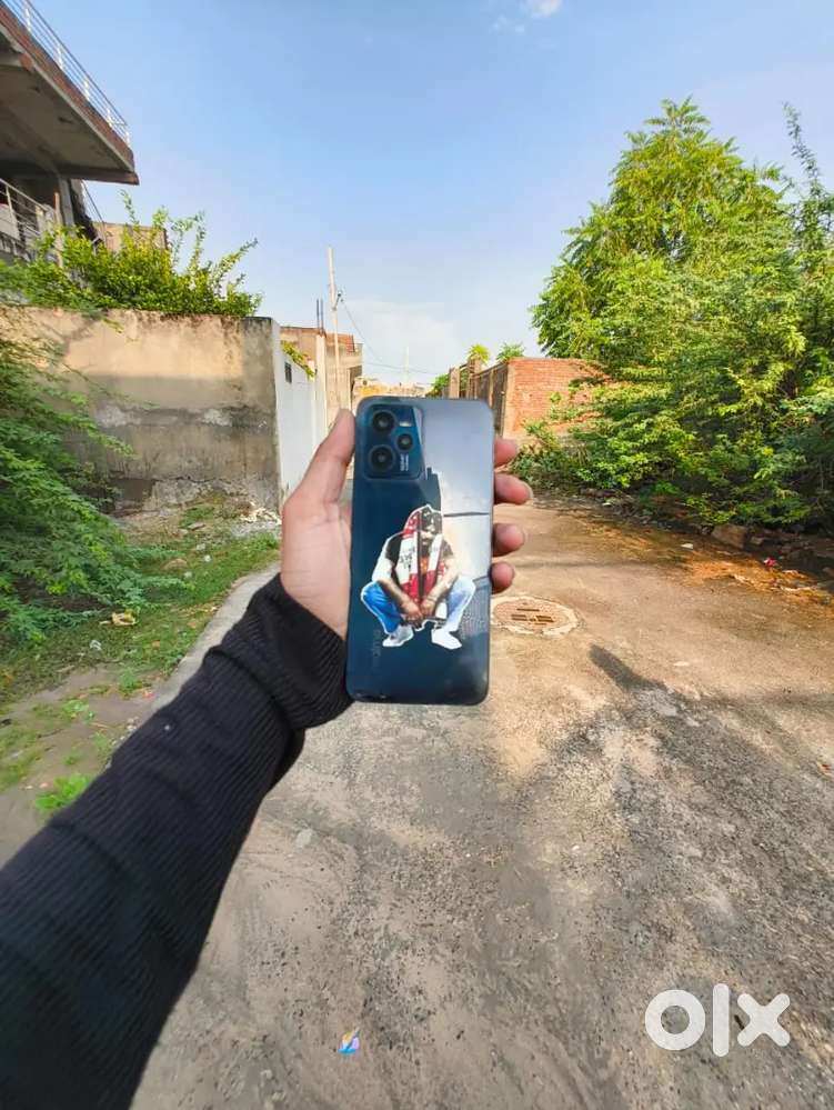 Realme c35