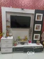 TV unit Showcase