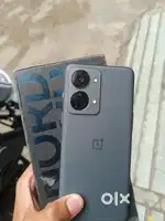 One plus nored 2t 5g 12/256 / box  original charger available