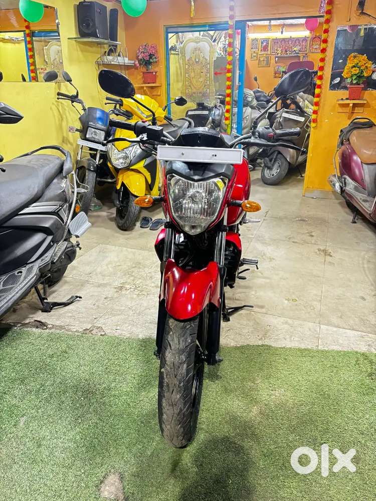 Yamaha fz carpenter type good condition