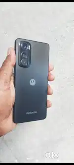 I want to sale  Moto edge 30 scratchles condition with Box