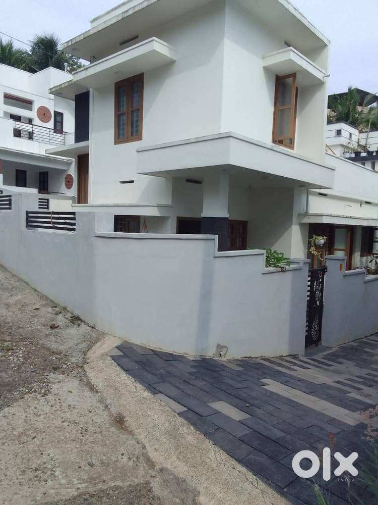 Premium Villa for Sale at Payyad (Near Carmel School, Bittiyoum) – NRI